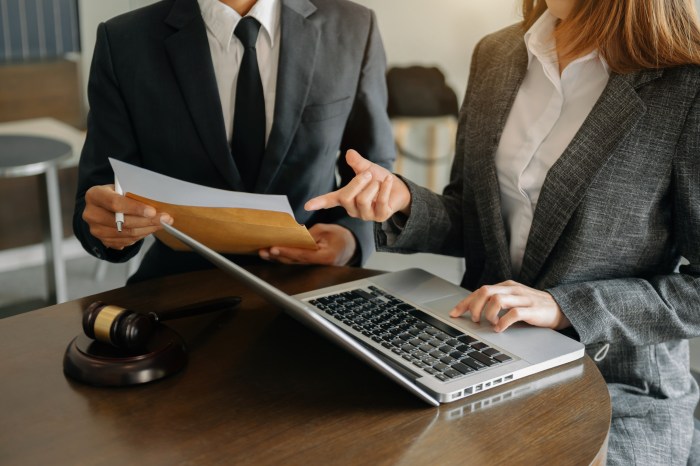 HR Reporting and Analytics: How to Use Them for Success